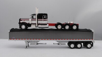 DCP 1/64 Red Black Silver Tri-Axle Peterbilt 389 Wilson Tri-Axle