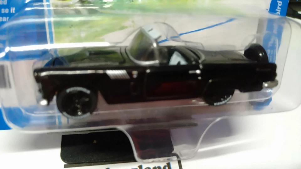 Johnny Lightning Classic Gold 1956 Ford Thunderbird  (NG43) - Photo 2/2