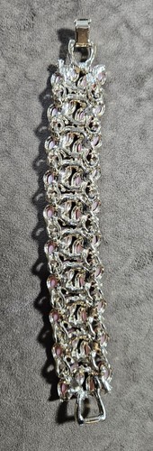 Bracciale vintage con strass rosa e thermoset - Foto 3 di 5