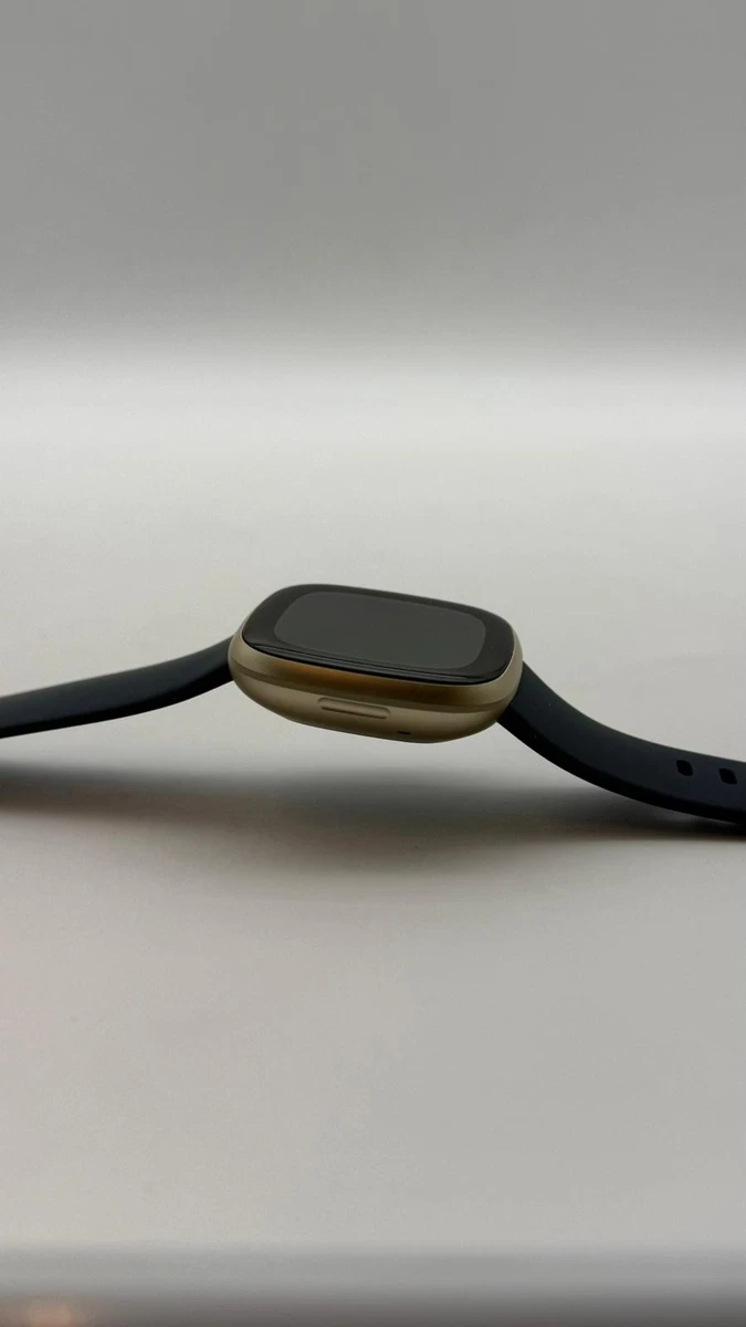 Fitbit Versa 3 Smartwatch 40mm Aluminium GPS WLAN NFC Midnight Gold Uhr Watch