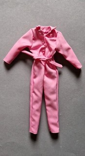 Barbie The Movie Alan Outfit Rosa Pink Jumpsuit Anzug Kleidung Outfit Fashion