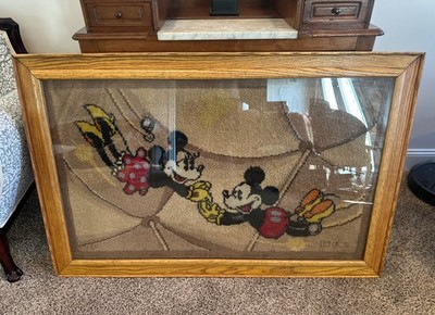 WALT DISNEY MICKEY AND MINNIE MOUSE TRAPEZE  RUG 1935 ALEXANDER SMITH - MINT