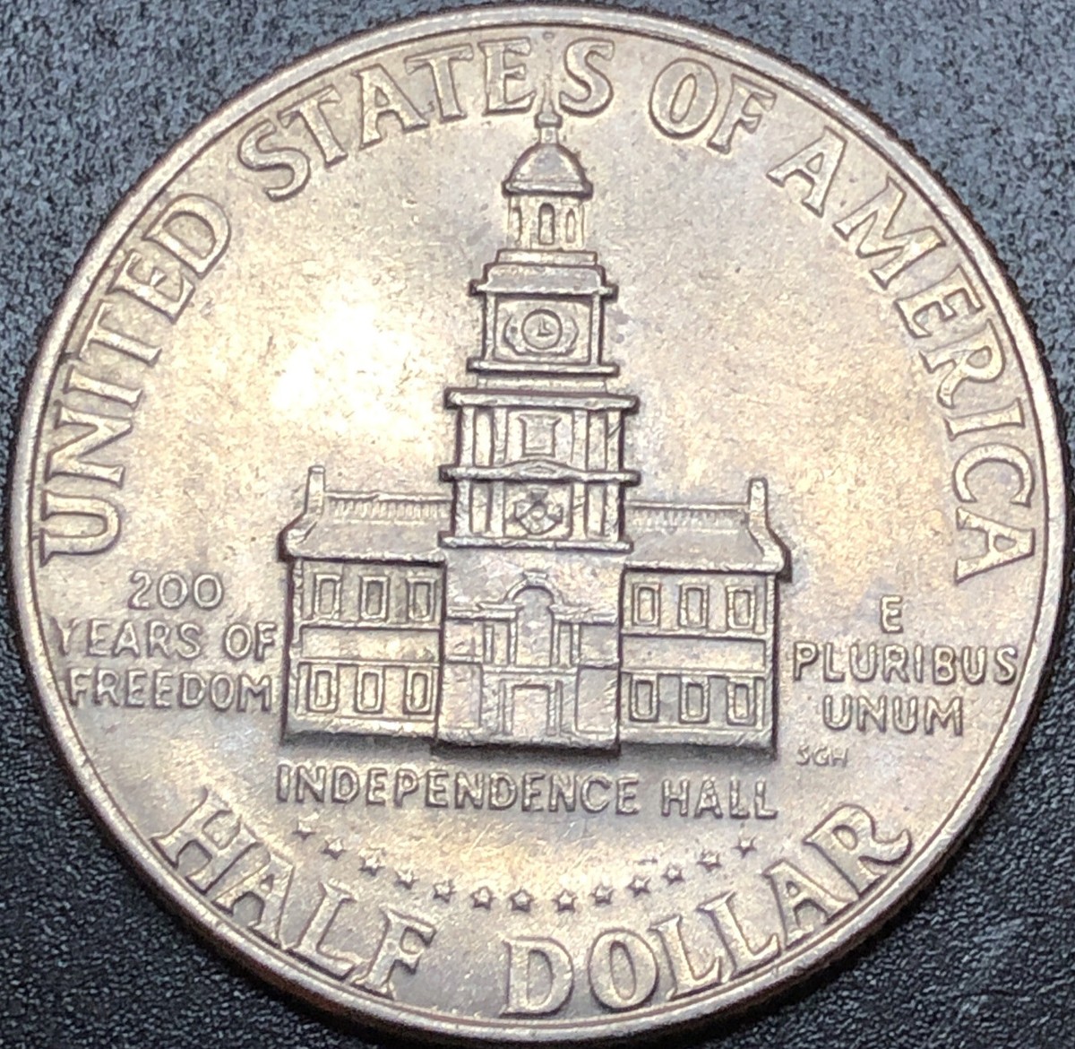 1776 - 1976 BICENTENNIAL JOHN F KENNEDY HALF DOLLAR COIN