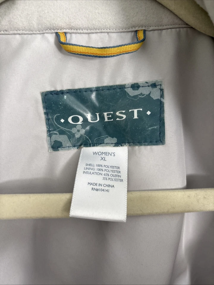 Quest Xl Women’s Jacket W/ Thinsulate Insert, Included Matching Hat and Gloves - Image 4 of 4