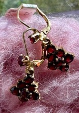 Wunderschöne vintage alt Ohrringe echt  Gold 333  mit böhmischen Granat Steinen