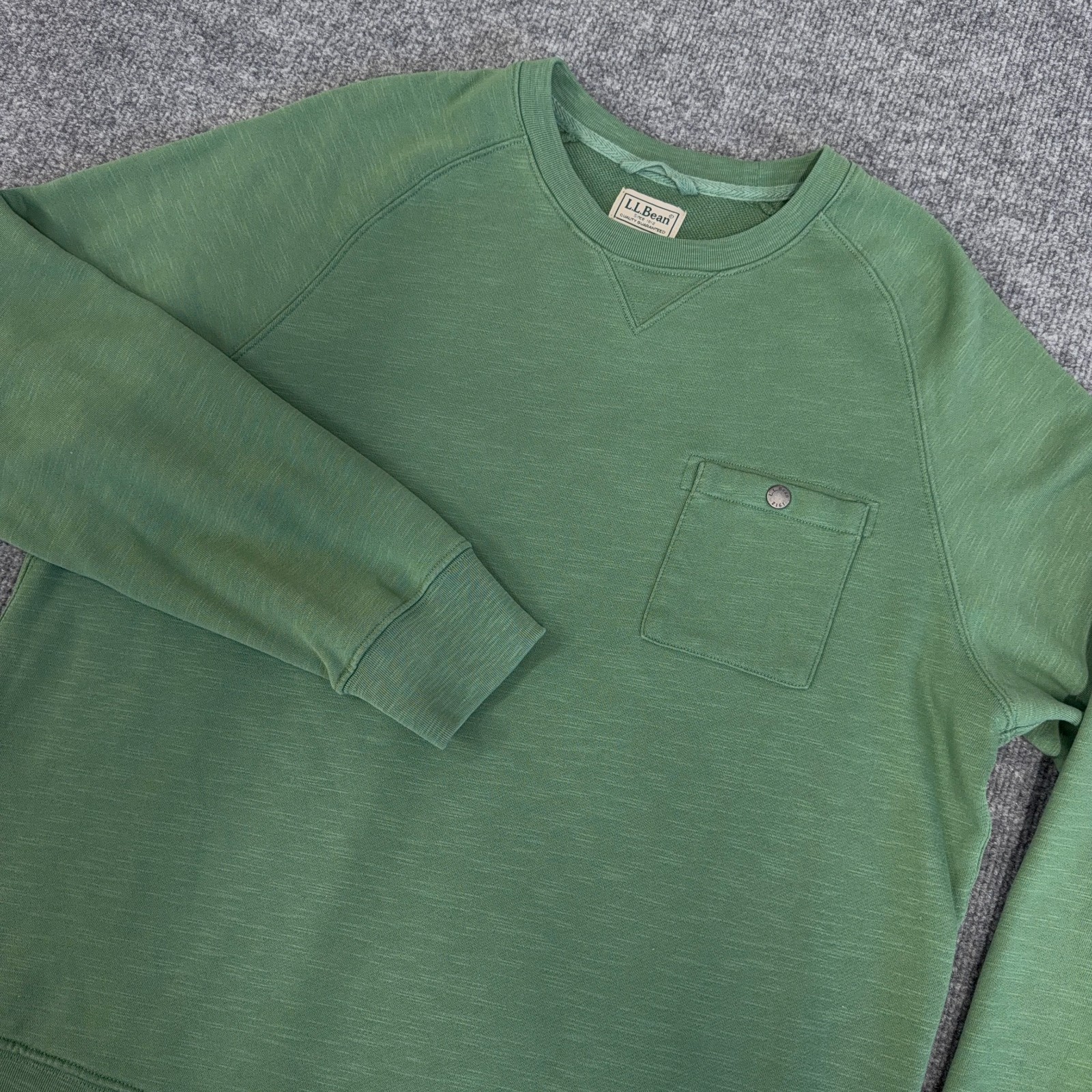 LL Bean Lakewashed Cotton Crewneck Mens Large Green Pullover Basic Sweatshirt