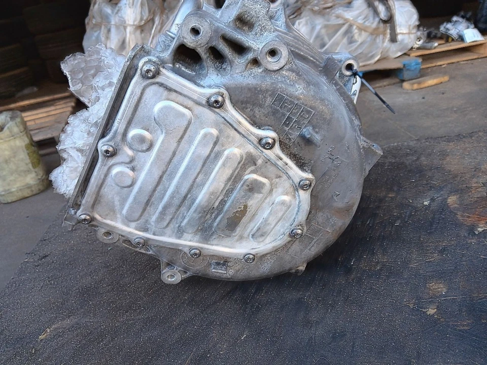 14-19 BMW i8 Front Electric Motor E Drive Generator 12358629048 - Image 4 of 4