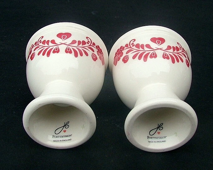 TWO Portmeirion Red Hearts Jan Constantine Egg Cups 6.5cmh in Excellent Cond. - Image 2 of 4