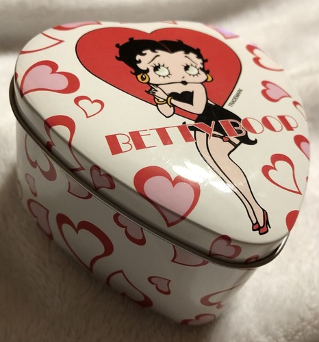 2002 NEW IN BOX BETTY BOOP HEART WATCH IN HEART TIN Licensed King Features - Picture 3 of 6
