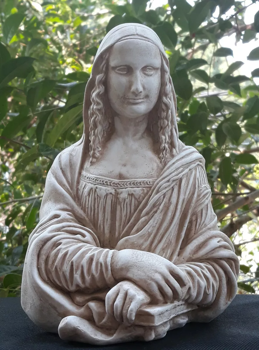 The Mona Lisa in virtual reality in your own home