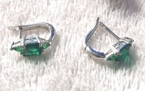 Vintage Cristal Green Emerald Cut Earring 