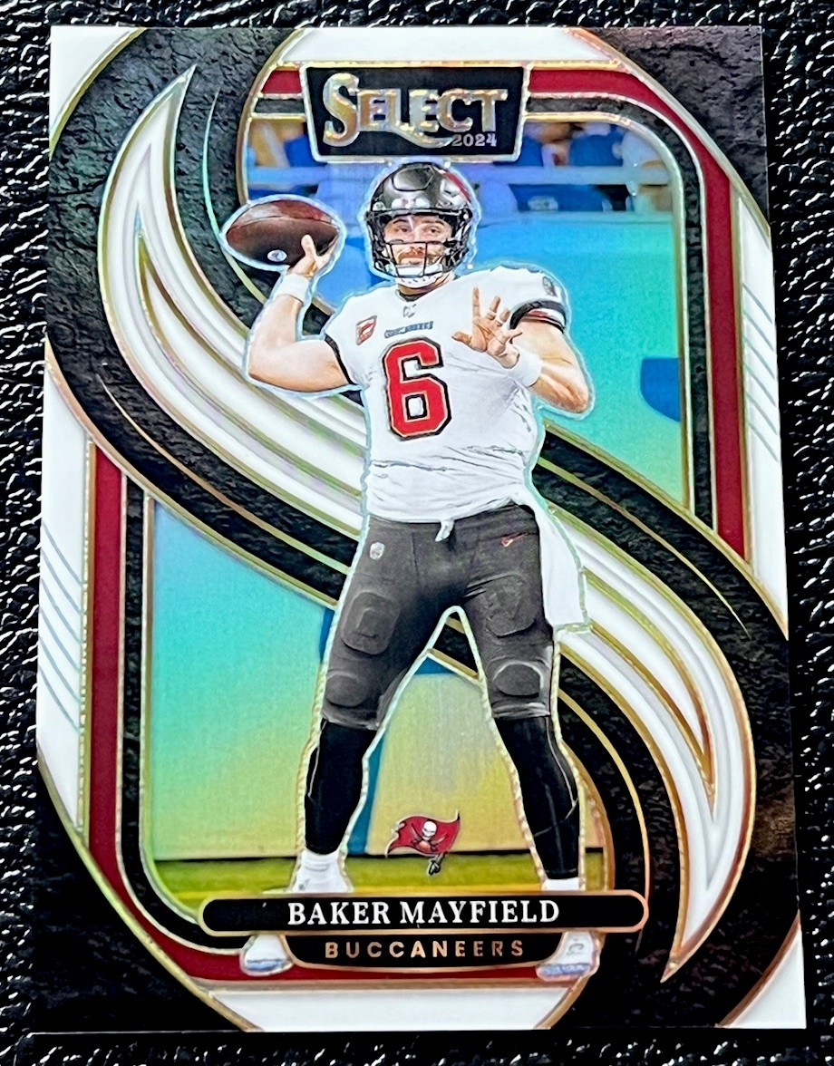 2024 Panini Select BAKER MAYFIELD White Prizm /35 #108 Premier Lvl - Buccaneers