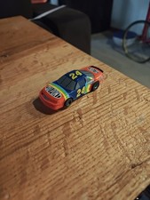 LIFE-LIKE JEFF GORDON DUPONT  24 NASCAR STOCK CAR SLOT CAR