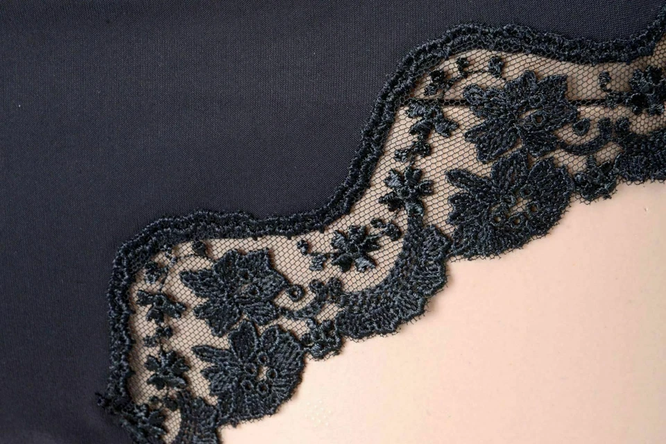 Bragas de bikini para mujer La Perla negras de encaje floral bordado rosa EE. UU. L IT 4 Foto 3 de 4