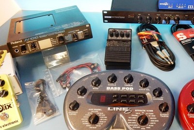 8-tlg Studio- & Gitarren-Set: Roland JV-1010, TC Electronic, Line 6 PODs Lexicon