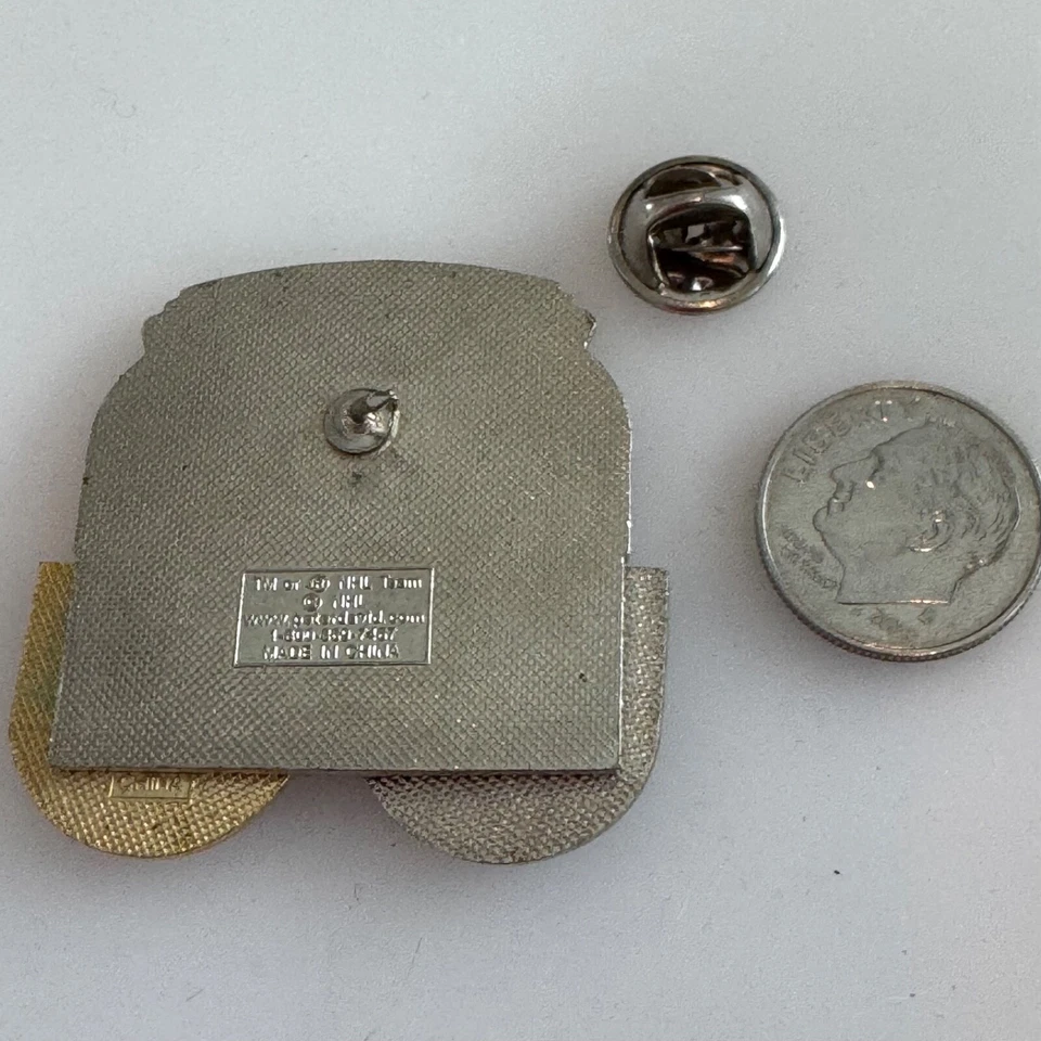 Vintage 2002 Stanley Cup Playoffs Colorado Avalanche Detroit Red Wings Pin - Image 3 of 3