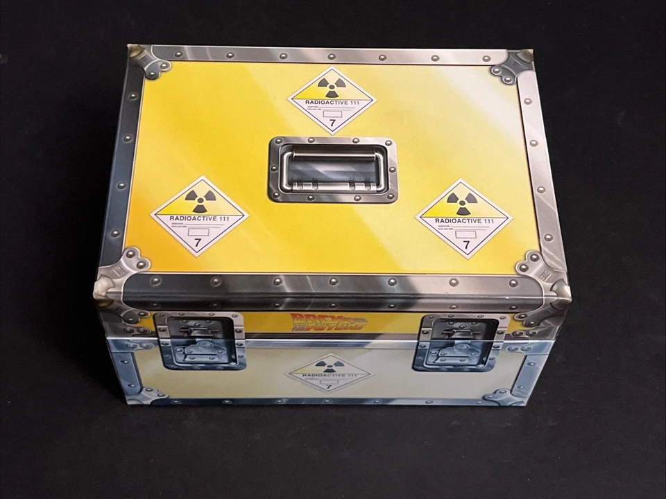 Hot Wheels 2012 - Back To The Future Time Machine SDCC Exclusive (Case sunfaded) - Image 2 of 4