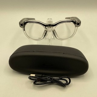 Pre Owned Oakley Meta HSTN Smart Glasses Clear Frame / Transition Lenses
