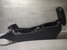 Mercedes-Benz GLA W156 X156 2015 Armlehne A1766800900 LDE22007 Mercedes-Benz GLA W156 X156 2015 Armlehne A1766800900 LDE22007