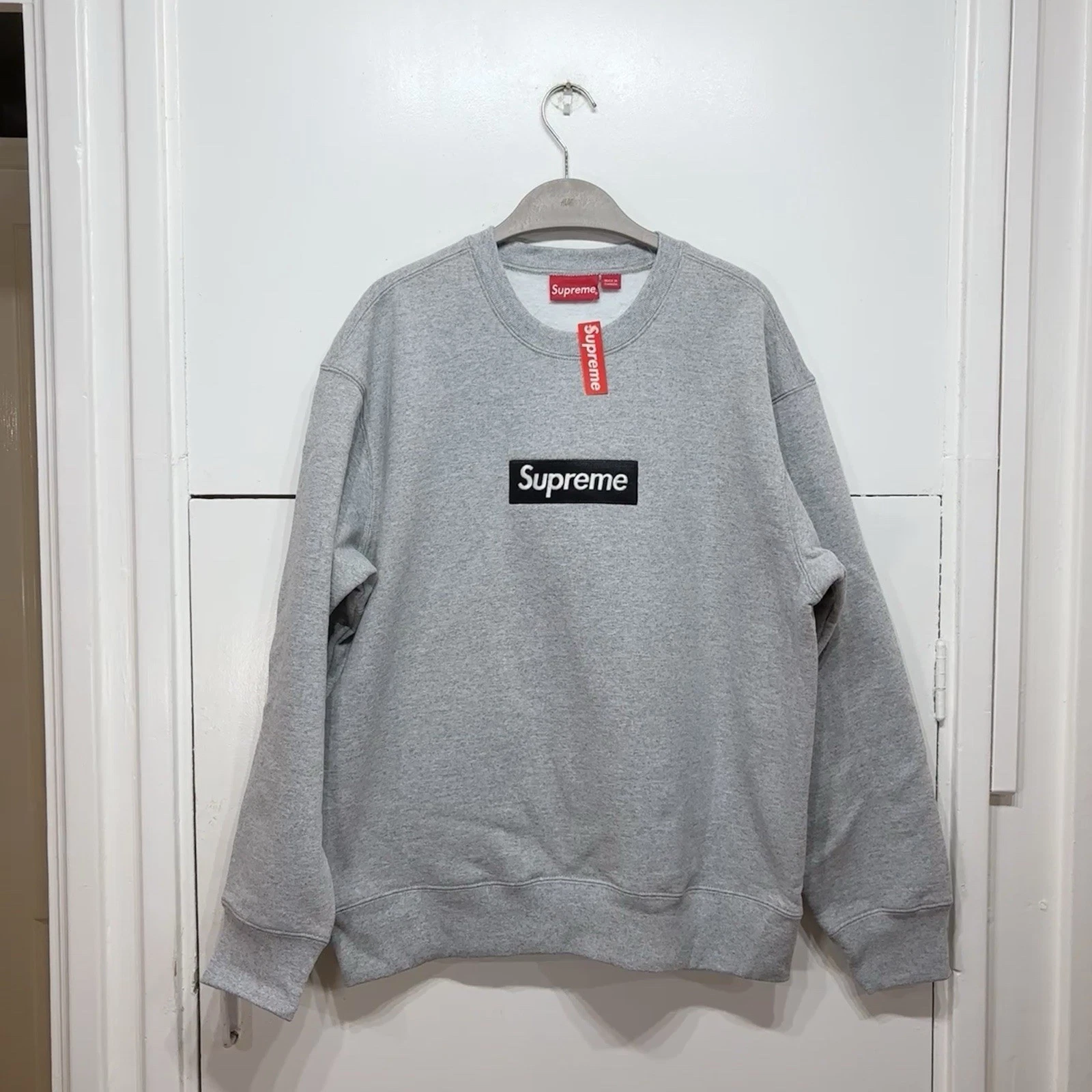 Pull sweat col rond logo Supreme Box gris bruyère taille Medium FW22 neuf avec étiquette