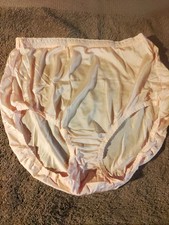 Size 10 vintage Hanes Her Way 100 nylon panties w/Lace Pink