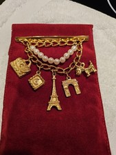 Elegante, goldfarbene Brosche,  Styl Bettelarmband, gross, Modeschmuck, apart.