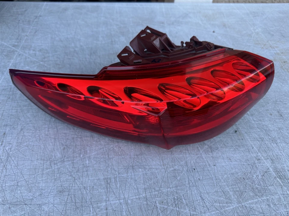 2011 INFINITI FX35 ЗАДНИЙ ВНЕШНИЙ ЗАДНИЙ ФОНАРЬ ЛЕВАЯ СТОРОНА (ИМЕЕТ НЕКОТОРЫЕ ПОВРЕЖДЕНИЯ) OEM - Изображение 2 из 4