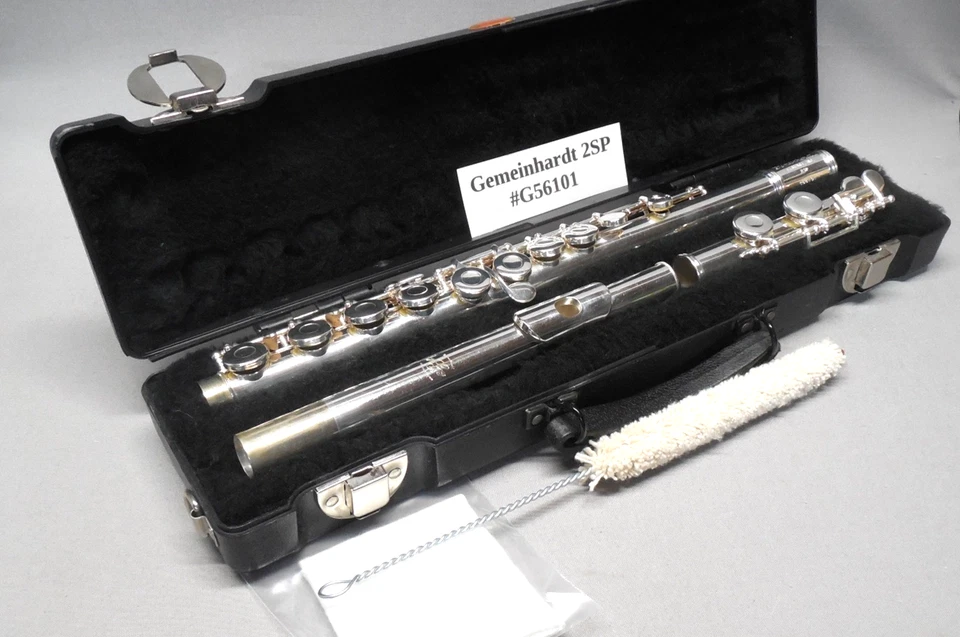 Gemeinhardt 2SP Silver Plated Flute W/ Case - New Pads  Polished   Reconditioned - Image 2 of 4
