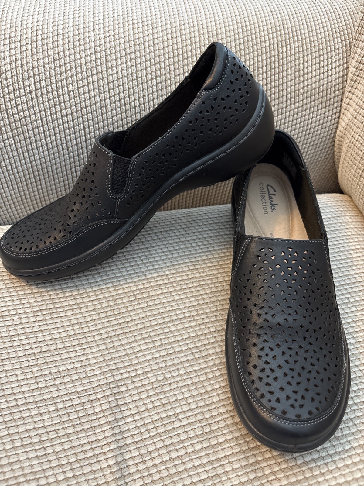 NWOT Clarks Cora Sky Slip-On Flats Black Leather Women's Size 9.5 M