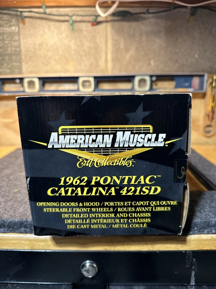ERTL - AMERICAN MUSCLE - 1962 PONTIAC CATALINA 421SD SUPER DUTY - 1/18 DIECAST - Image 2 of 3