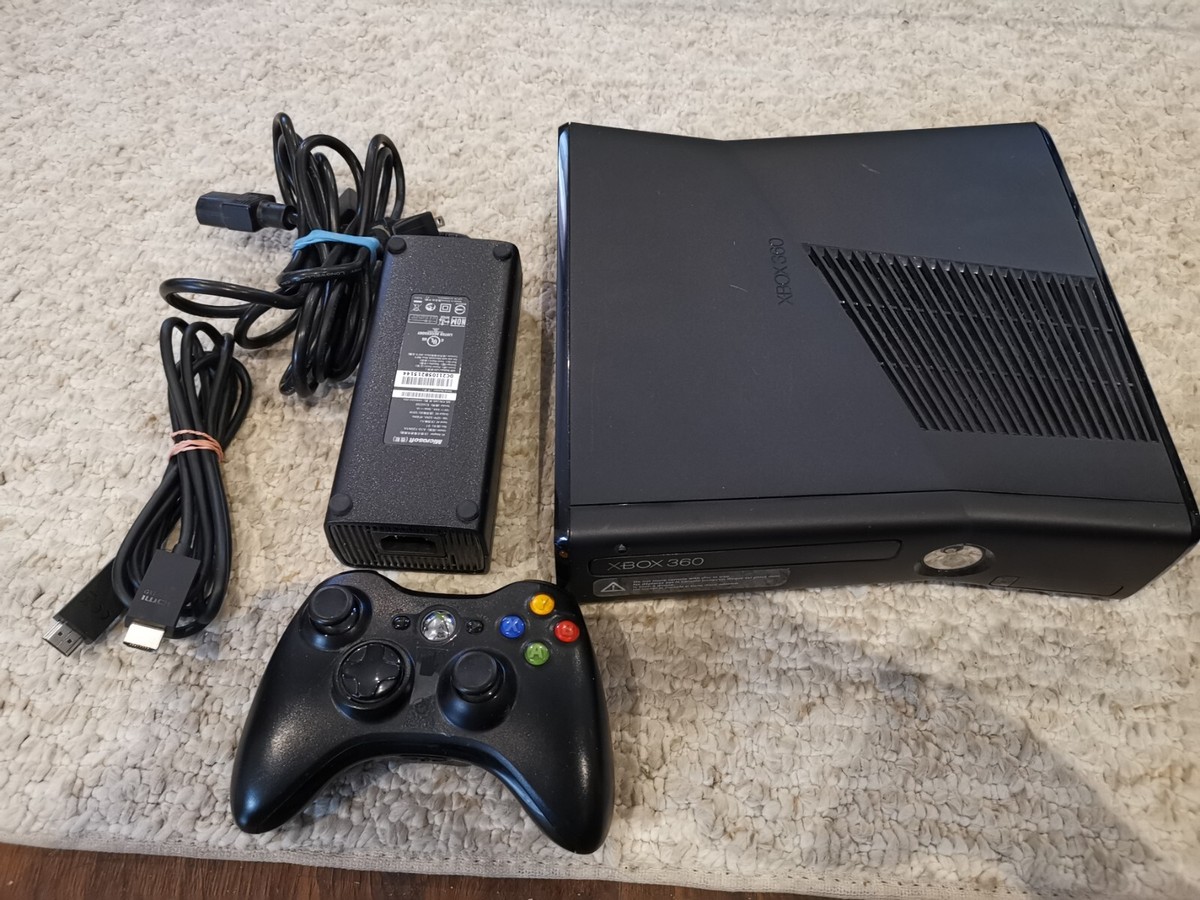 Microsoft Xbox 360 Slim, One Controller, All Accessories， 35 Games