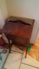 VINTAGE SEWING/ KNITTING STANDING BOX.. COULD ALSO USE AS MAGAZINE HOLDER