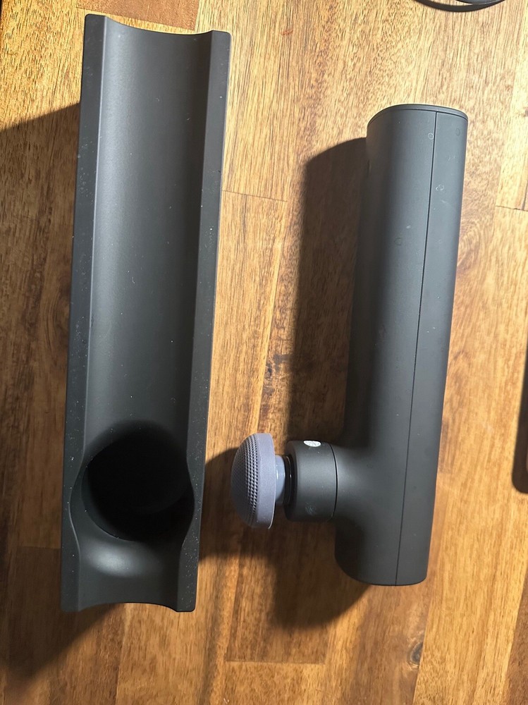 Lyric Therapeutic Massager gun - Black - LYRC0087  - WITH ACCESSORIES!