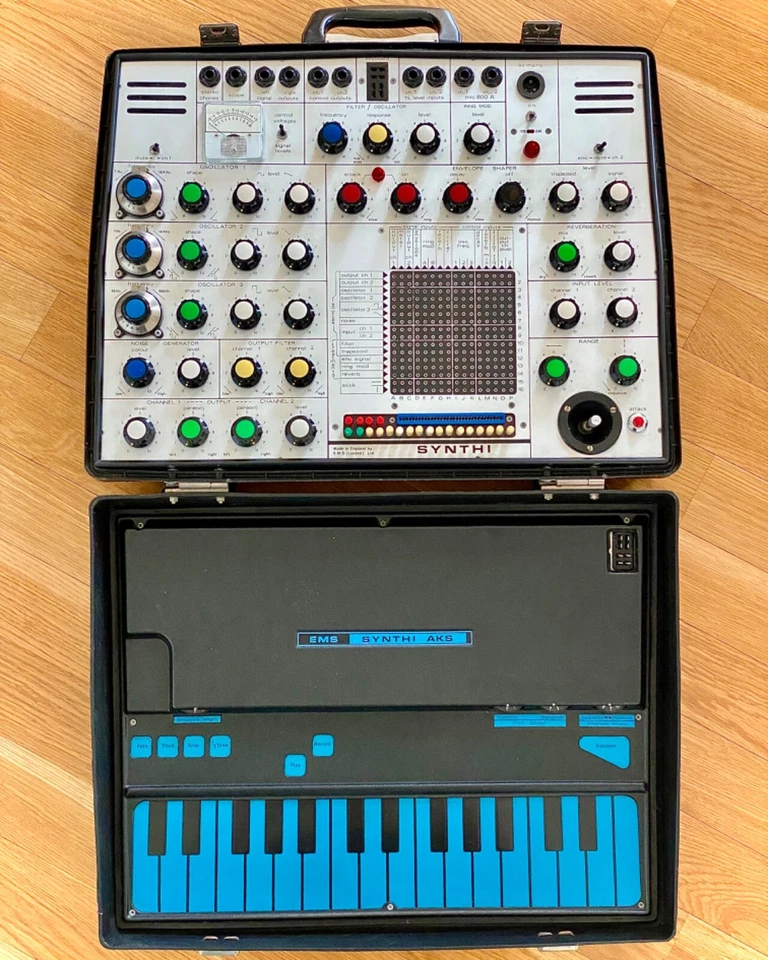 EMS Synthi AKS & ARP 2600P im Doppelpack