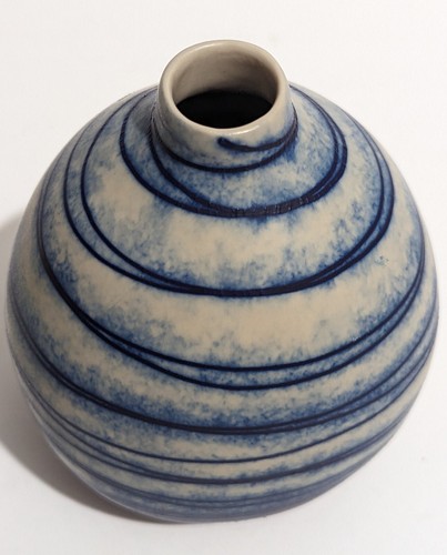 Blue Lines 5" Kunstkeramik Vase - stilvolle Keramik Gras Topf - Kobaltblau & Creme - Bild 5 von 8