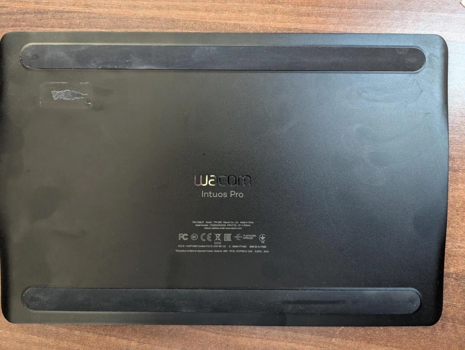 Wacom PTH660 Intuos Pro Digital Graphic Drawing Tablet for Mac or PC - Grade B - Image 2 of 4