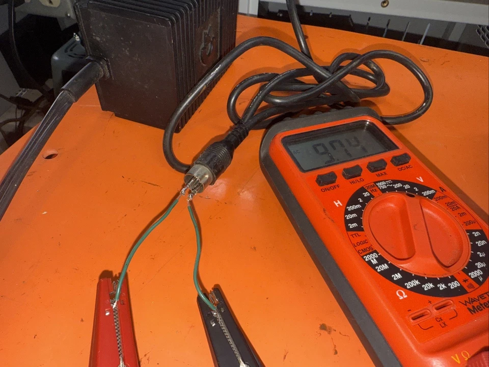 Commodore 64 Power Supply Part No. 251053 - 02  Tested Four Pin Works As Shown - Image 3 of 4