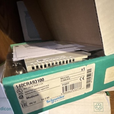 Schneider Electric Modicon 140CRA93100 PLC Input/Output Module