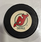 New Jersey Devils Official NHL Hockey Puck Trench John Ziegler Vintage - Canada — photo 1