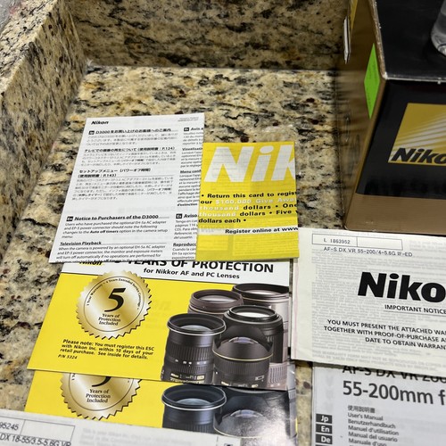 Nikon D3000 10.2MP Digital SLR Camera w/ AF-S DX VR Nikkor 18-55mm & 55-200mm - Picture 6 of 14