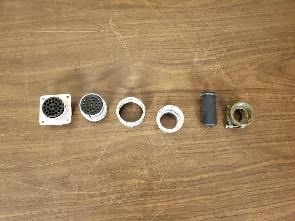 Complete Amphenol 37-pin Connector Assembly AN3106B28-12S Male & Female + Rings - Image 3 of 3