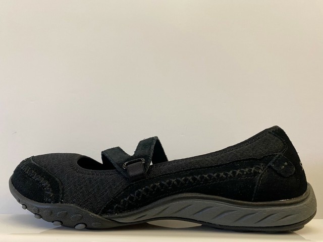 skechers breathe easy moneybags slip on shoe