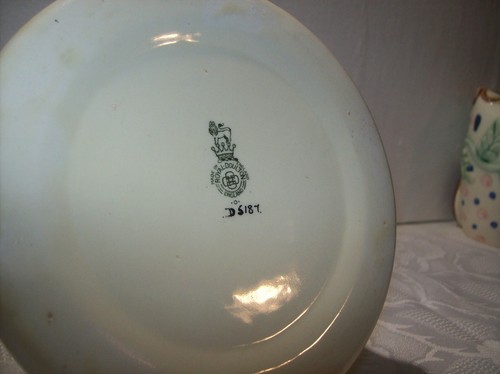 VINTAGE ROYAL DOULTON NURSERY RHYME BOWL "A HUNTING WE WILL GO" BABY BOWL - Picture 2 of 3