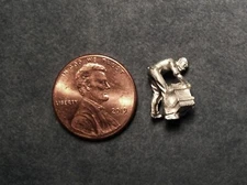 Ragtimers HO Scale Metal Unpainted Figure 'Mitch Moving Box' Pre-Owned