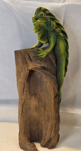 Vintage Chameleon Iguana Statue Handmade Sculpture On Wooden Old Tree Stump