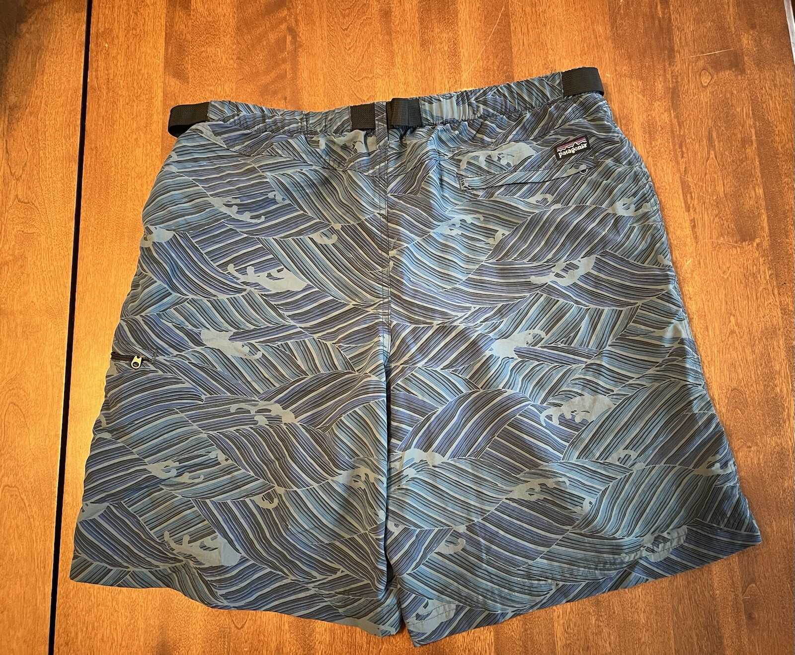 Patagonia 2010 River Shorts Wave Pattern PYB 57090S0 Mens Size Large thumbnail 2