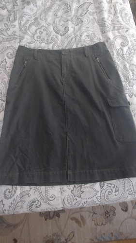 COTTON GINNY DENIM DARK GREEN SKIRT, SIZE 13, ZIPPERED WITH BUTTON CLOSURE - Picture 6 of 9