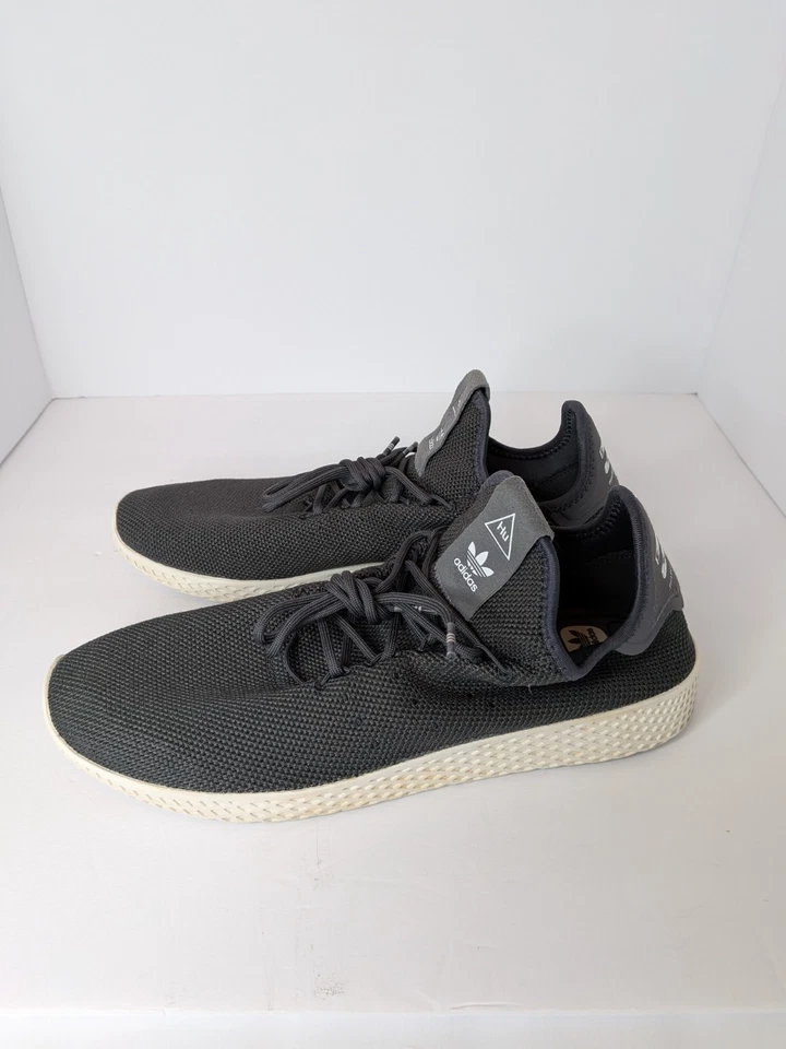 Addias Men's Pharrell Williams Tennis Shoes Size 11 Grey and White Lightweight - Image 4 of 4