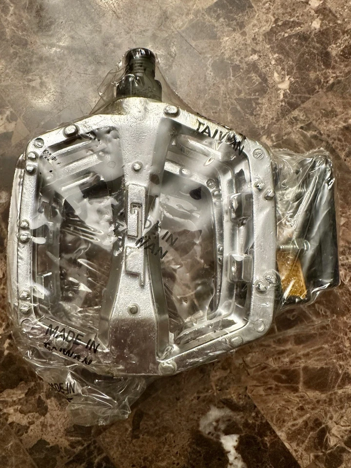 GT Platform BMX Pedals 1/2 inch 577154 Alloy Pedals Freestyle Old BMX - Image 4 of 4