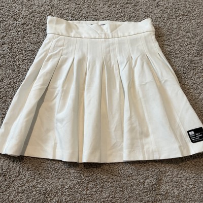 Bershka Womens Ivory Pleated Skater Skirt 15  Size XS Side Zip Made In Turkey